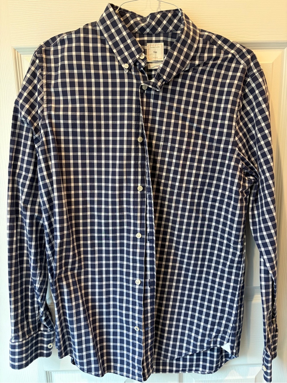 GAP Men's Navy and White Check Button-Down Shirt